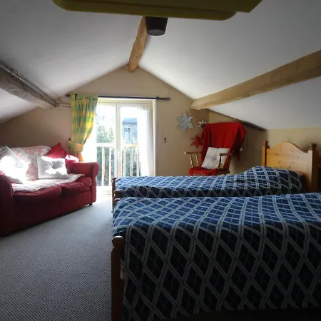 Charming French Cottage-gite In The Heart Of Quiet