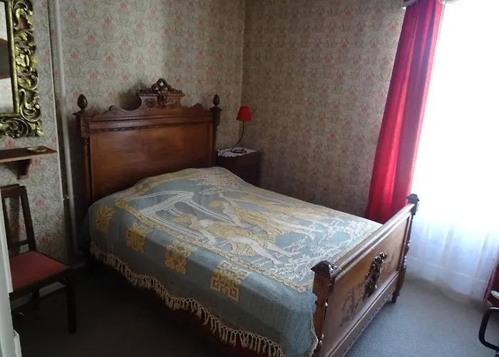 Charming French Cottage-gite In The Heart Of Quiet