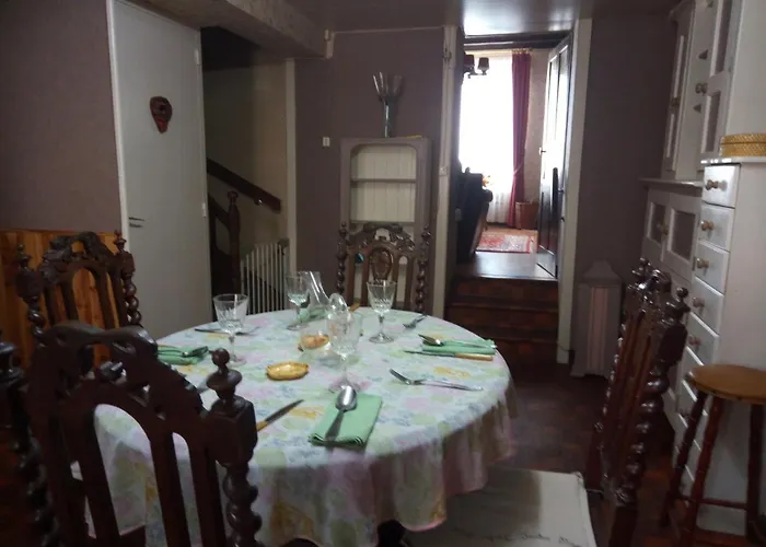 Charming French Cottage-gite In The Heart Of Quiet Hébergement de vacances